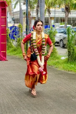 Yêu, yêu, cưới