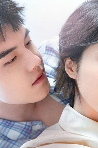 Hàng Xóm Của Tôi Không Chịu Lớn