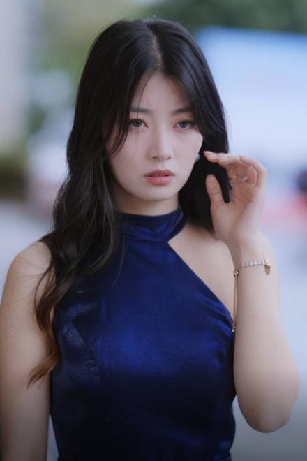Sư Tỷ Không Chịu Nổi Nữa